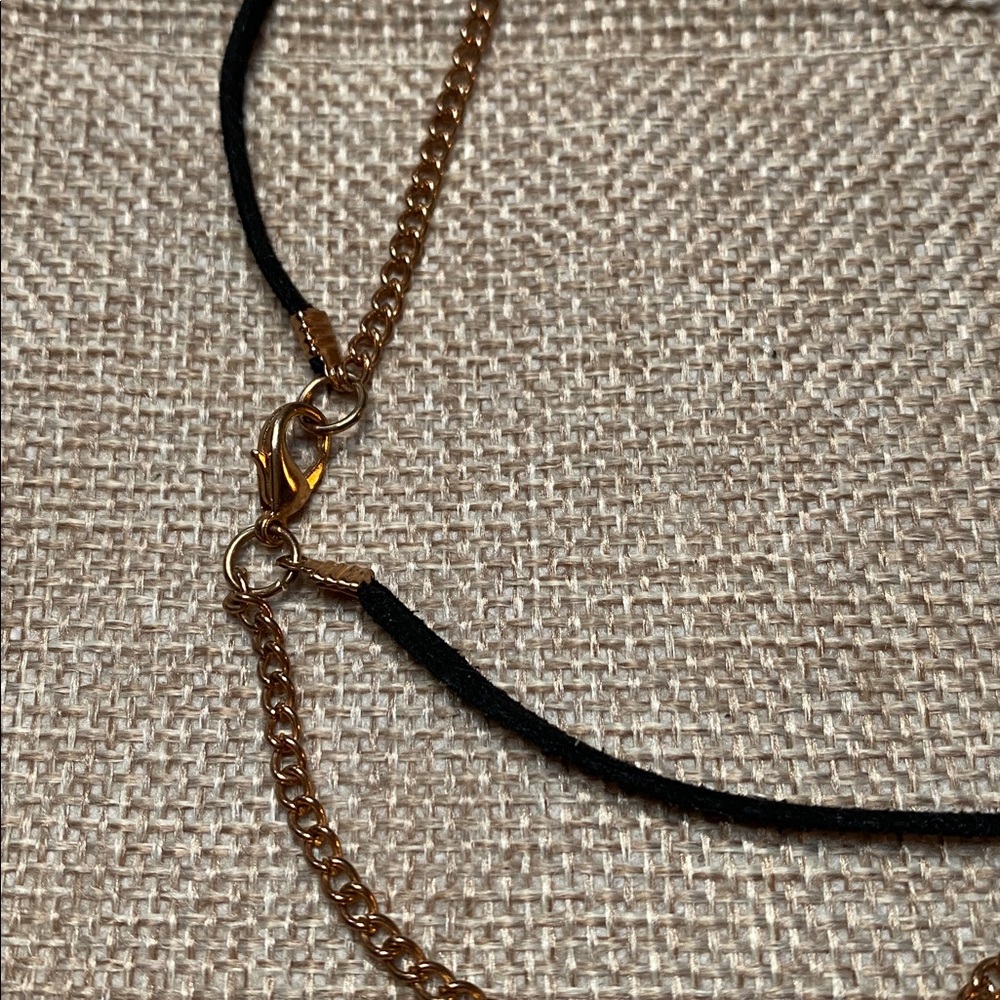 🍇Gold Fairy Pendant Necklace With Crystal Wings - Picture 8 of 9